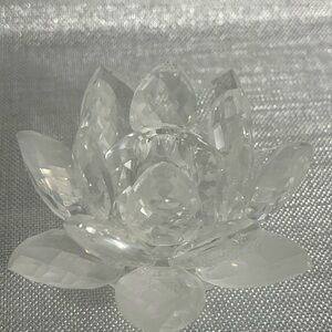 Swarovski Zenlight Crystal Lotus Candle Holder w/ Box